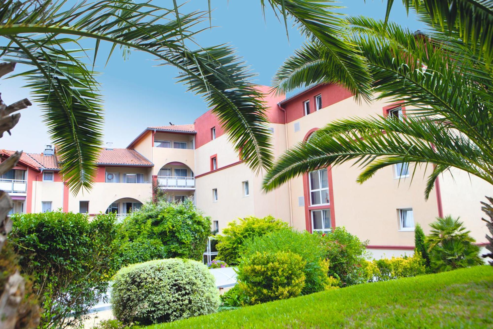 Les Demeures De Borda Aparthotel Dax Bagian luar foto